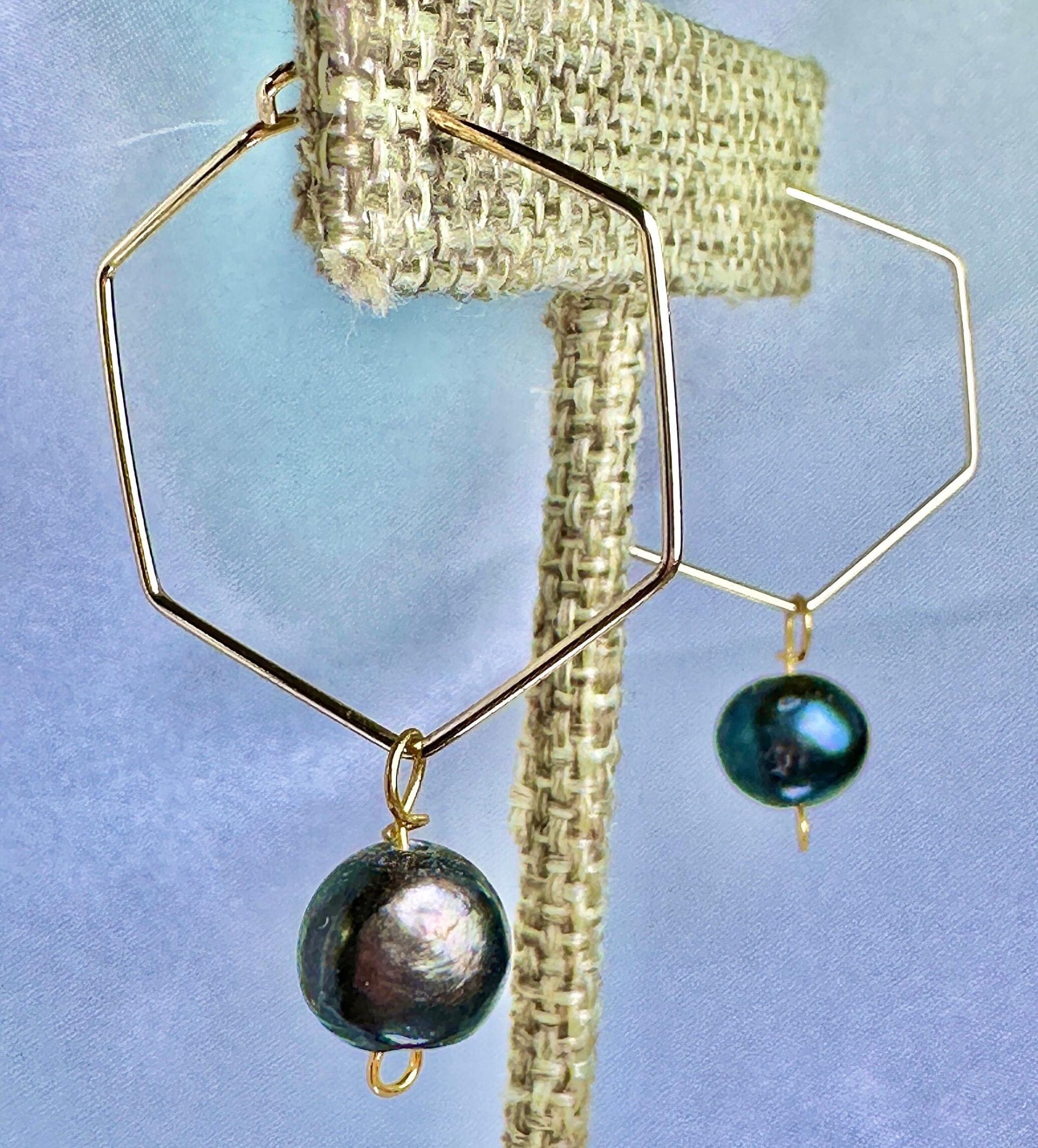 Black Freshwater Pearl Hexagon Dangle Hoops